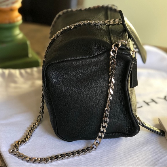 AUTH Givenchy Pandora NEW With DUSTBAG GORGEOUS 🌺 - Picture 4 of 8